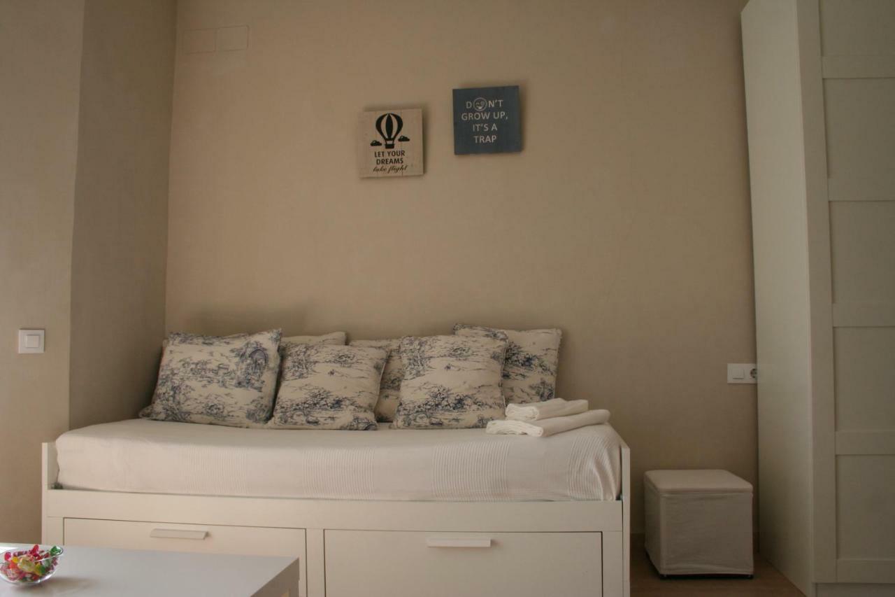 Clb Feria Apartment Sevilla Buitenkant foto